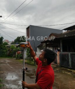 GNSS HI-TARGET V30 PLUS